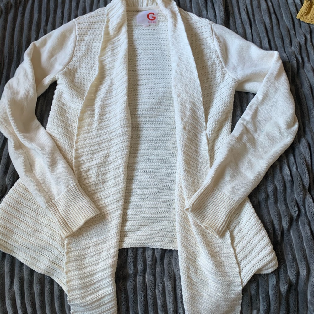 Guess cream sweater size Large